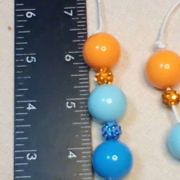 Women and or teenage girl - Picture 4 of 4